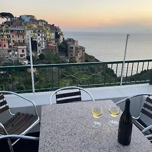 Isola - In The Center With Terrace - Sea View & Ac Apartment Corniglia